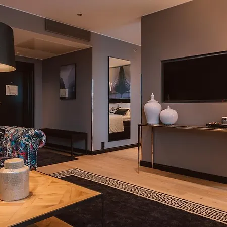 Clarion Aviapolis 4*